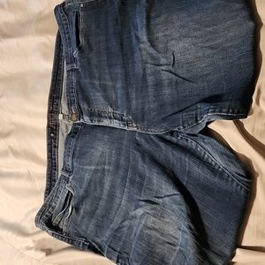 Jennofer Lopez boyfriend jeans